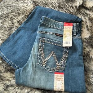 NWT Women’s Wrangler Shiloh Boot Cut Blue Jeans 11/12 x 36
